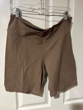 Old Navy Brown V-Waist Bike Shorts
